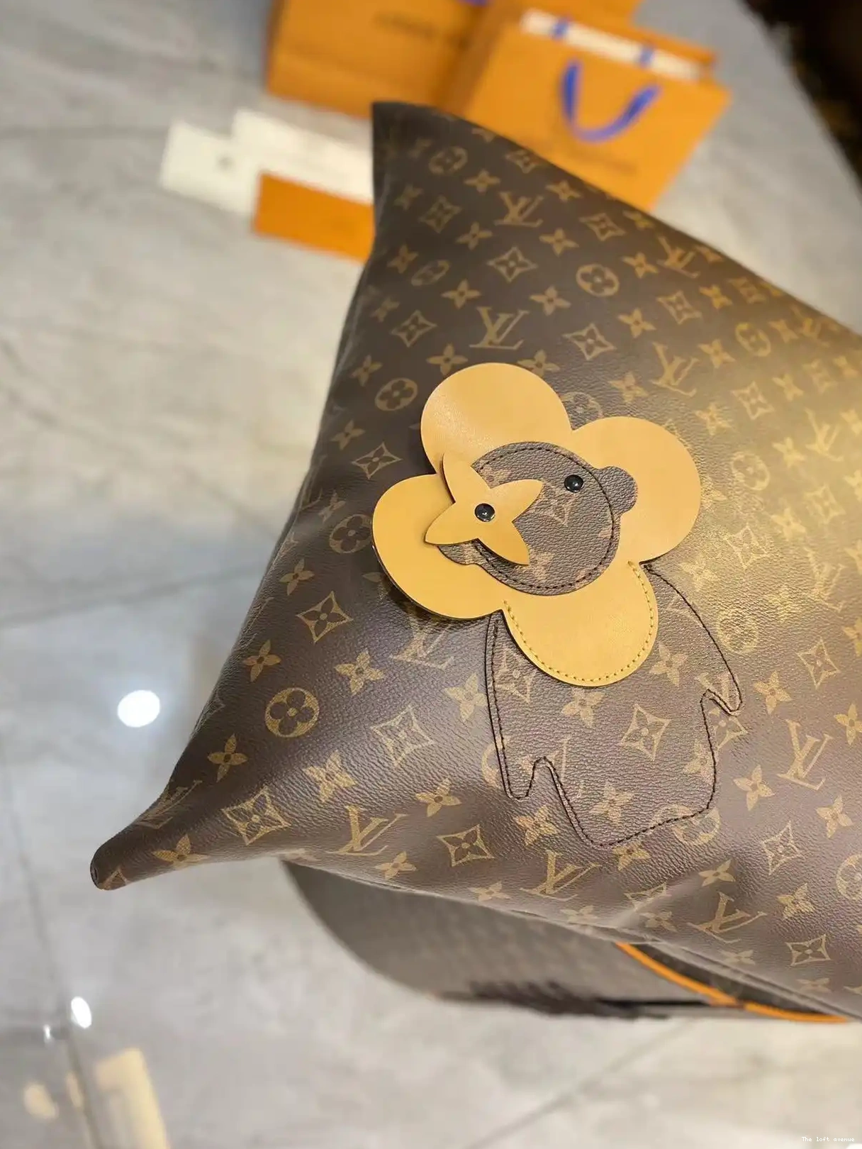 VIVIENNE CUSTOM PILLOW LV 0526